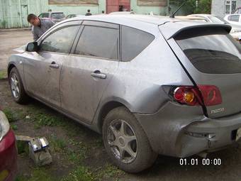 2004 Mazda Axela Pictures