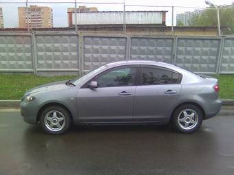 2004 Mazda Axela Photos