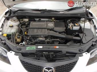 2004 Mazda Axela Photos