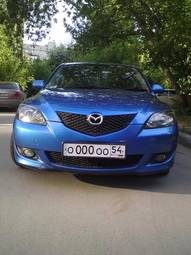 2004 Mazda Axela Pictures