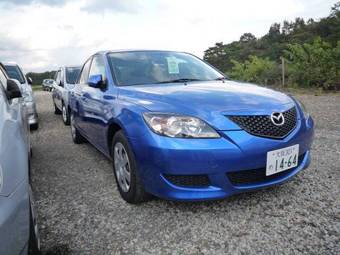2004 Mazda Axela Pictures