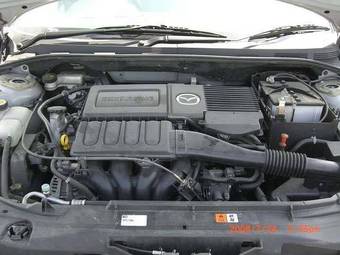 2004 Mazda Axela Pictures