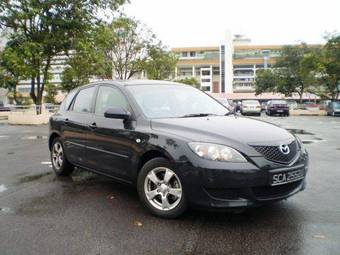 2004 Mazda Axela Pictures