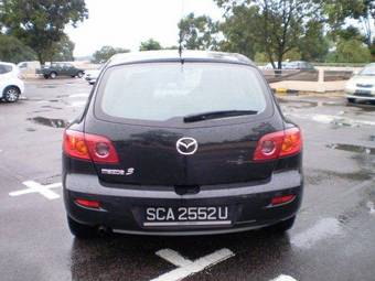 2004 Mazda Axela Pictures