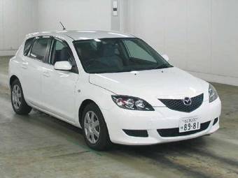 2004 Mazda Axela Images