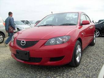 2004 Mazda Axela Images