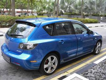 2004 Mazda Axela Pics