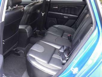 2004 Mazda Axela Photos