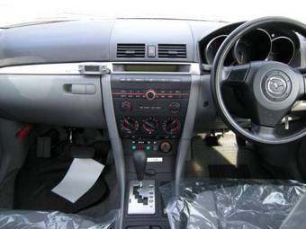2004 Mazda Axela Wallpapers