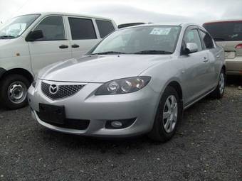 2004 Mazda Axela Pictures