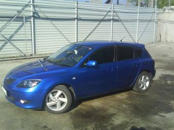 2004 Mazda Axela Pictures