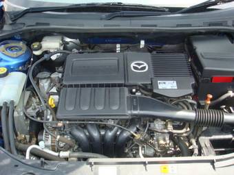 2004 Mazda Axela Pictures