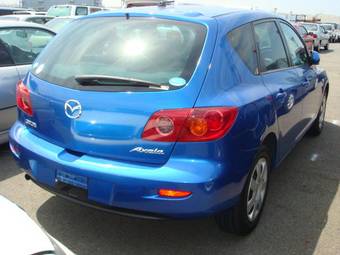 2004 Mazda Axela Photos