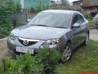 2004 Mazda Axela Photos