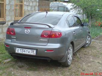 2004 Mazda Axela Pictures