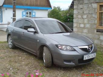 2004 Mazda Axela Photos