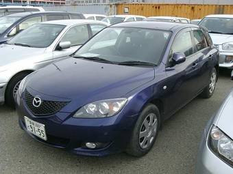 2004 Mazda Axela Pictures