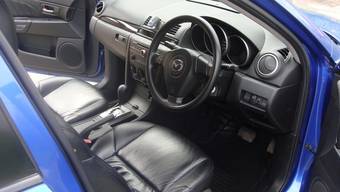 2004 Mazda Axela Wallpapers