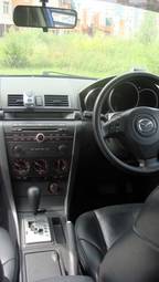 2004 Mazda Axela Images