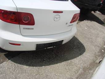 2004 Mazda Axela Photos