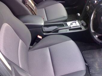 2004 Mazda Axela Pictures