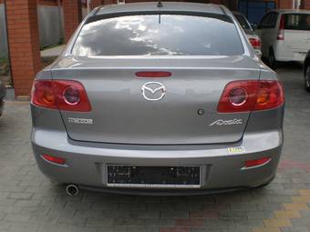 2004 Mazda Axela Pictures