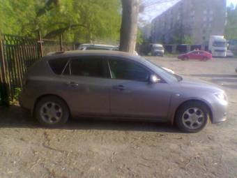 2004 Mazda Axela Photos