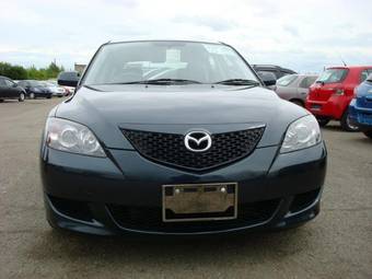 2004 Mazda Axela Pictures