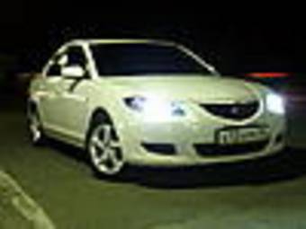 2004 Mazda Axela Photos