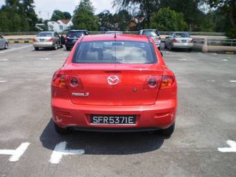 2004 Mazda Axela Pictures