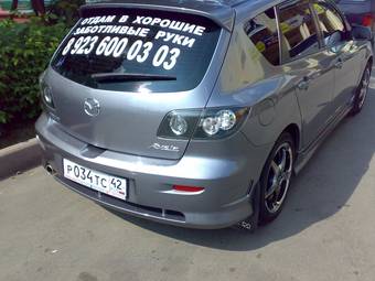 2004 Mazda Axela Photos