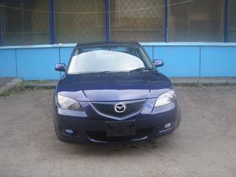 2004 Mazda Axela Photos