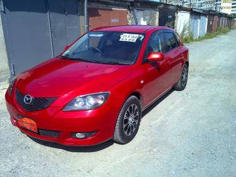 2004 Mazda Axela Photos