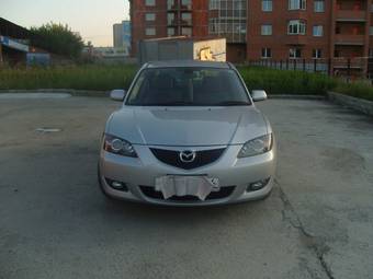 2004 Mazda Axela Photos