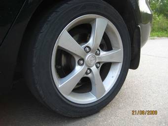 2004 Mazda Axela Wallpapers
