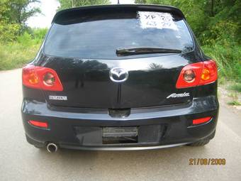 2004 Mazda Axela Pictures