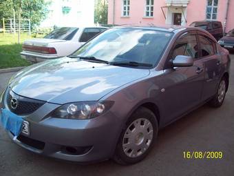 2004 Mazda Axela Images