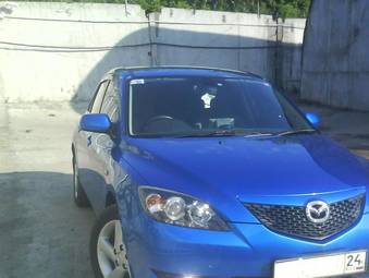 2004 Mazda Axela Photos