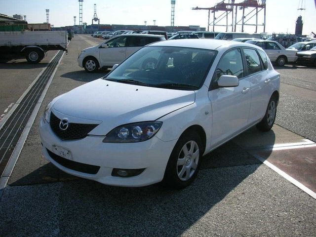 2005 Mazda Axela