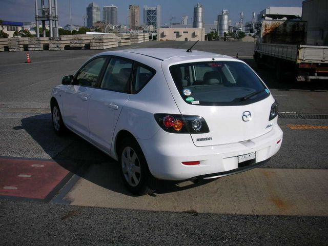 2005 Mazda Axela