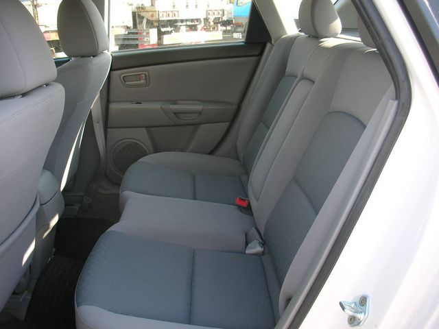 2005 Mazda Axela