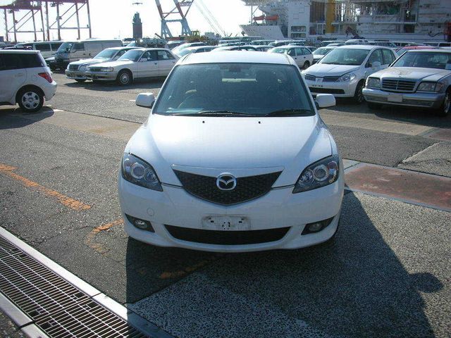 2005 Mazda Axela