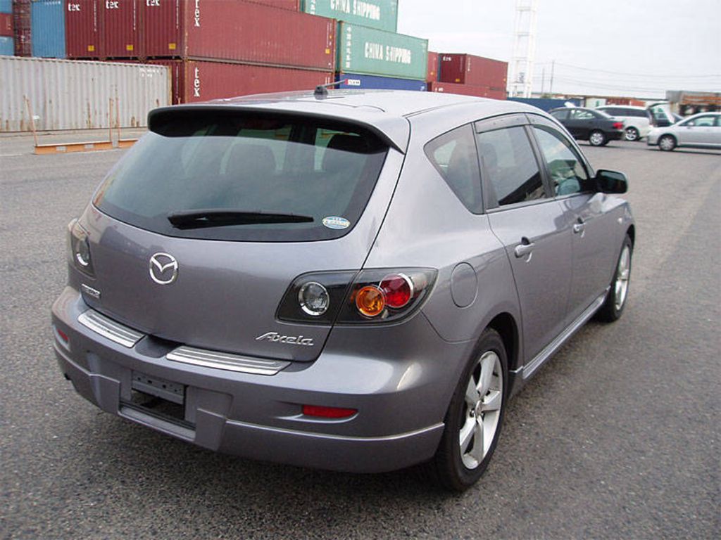 2005 Mazda Axela