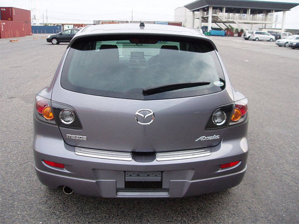 2005 Mazda Axela