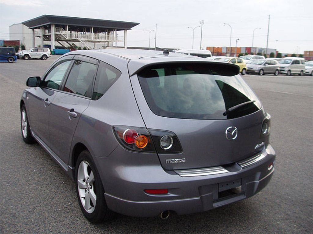 2005 Mazda Axela