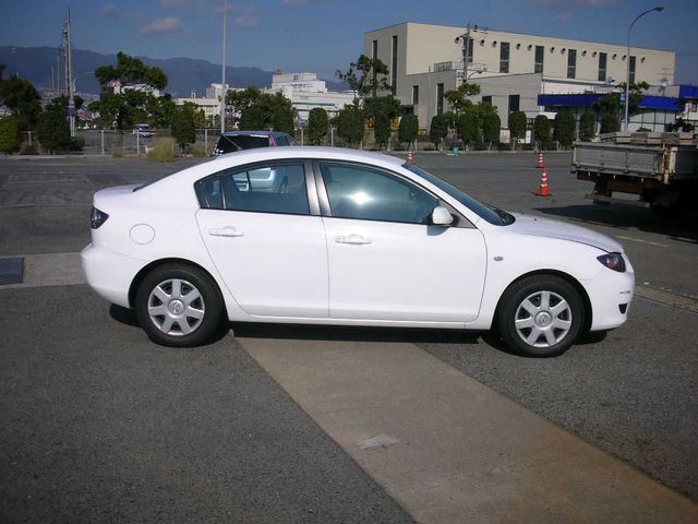 2005 Mazda Axela