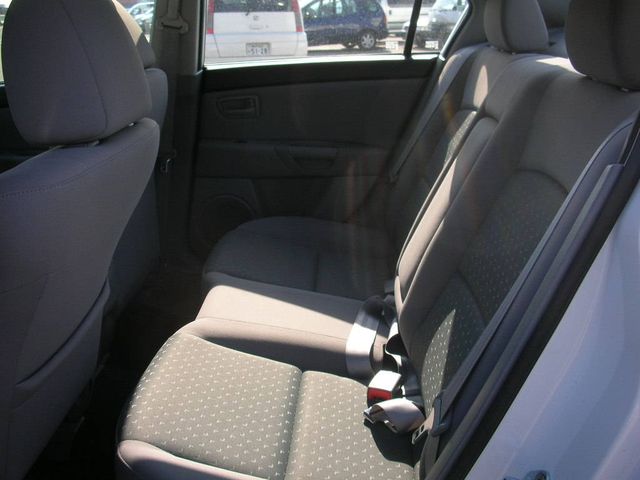 2005 Mazda Axela