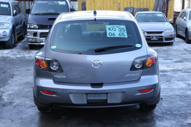 2005 Mazda Axela