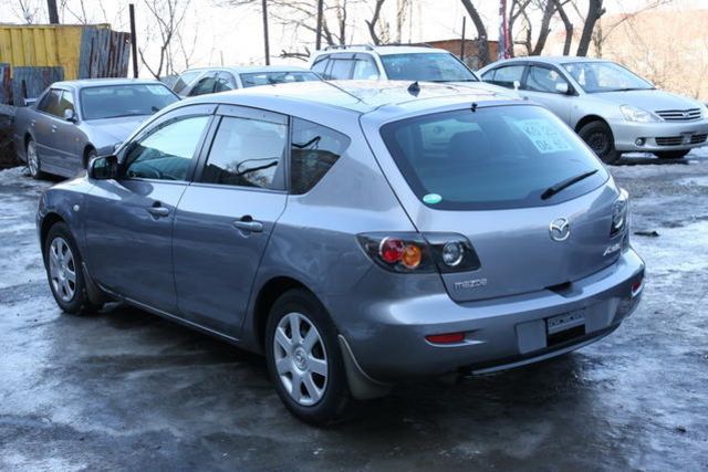 2005 Mazda Axela