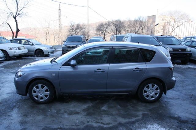 2005 Mazda Axela